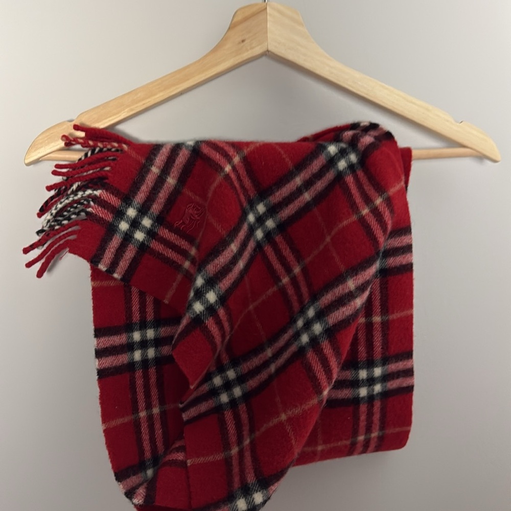 BURBERRY Red Plaid Lambswool Scarf - Picture 5 of 5